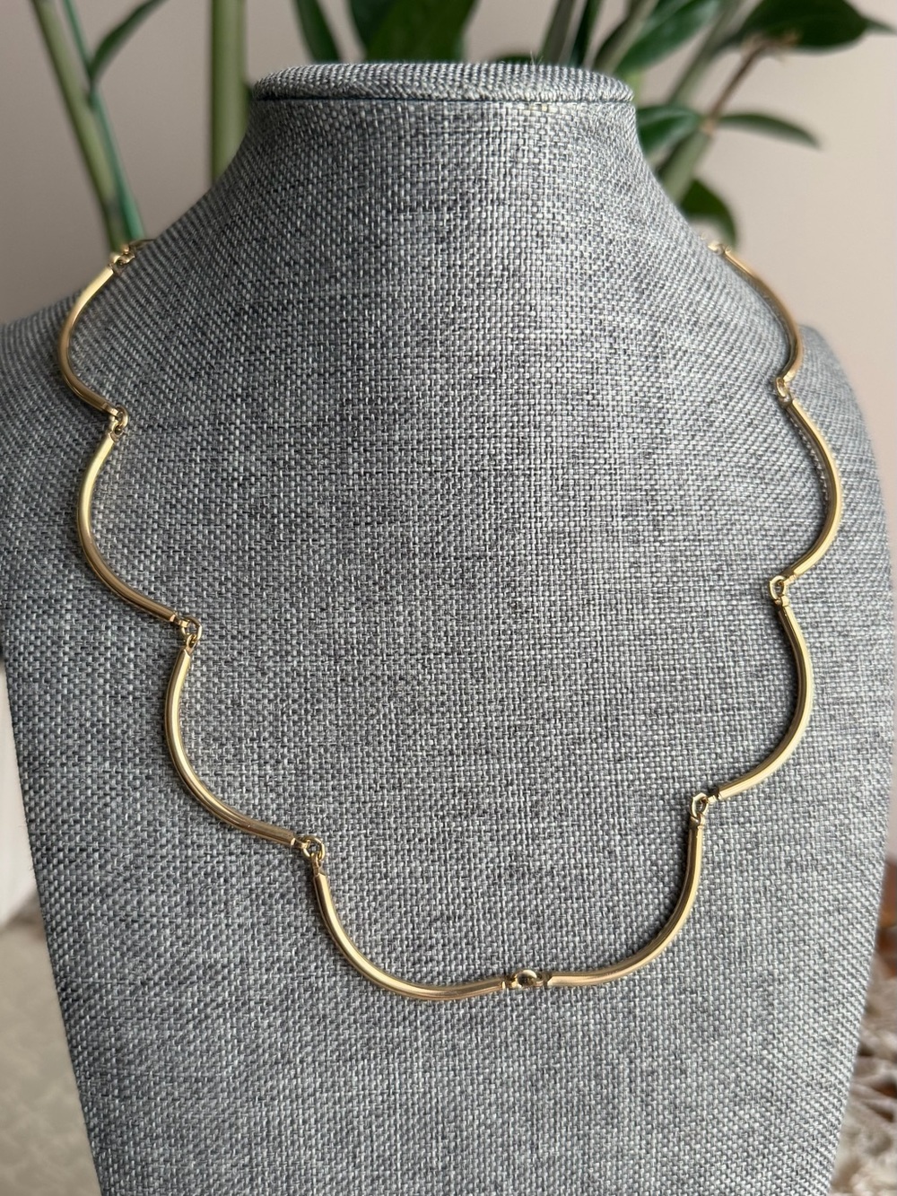 Sarah Coventry Allure Curved Link Gold Tone Necklace